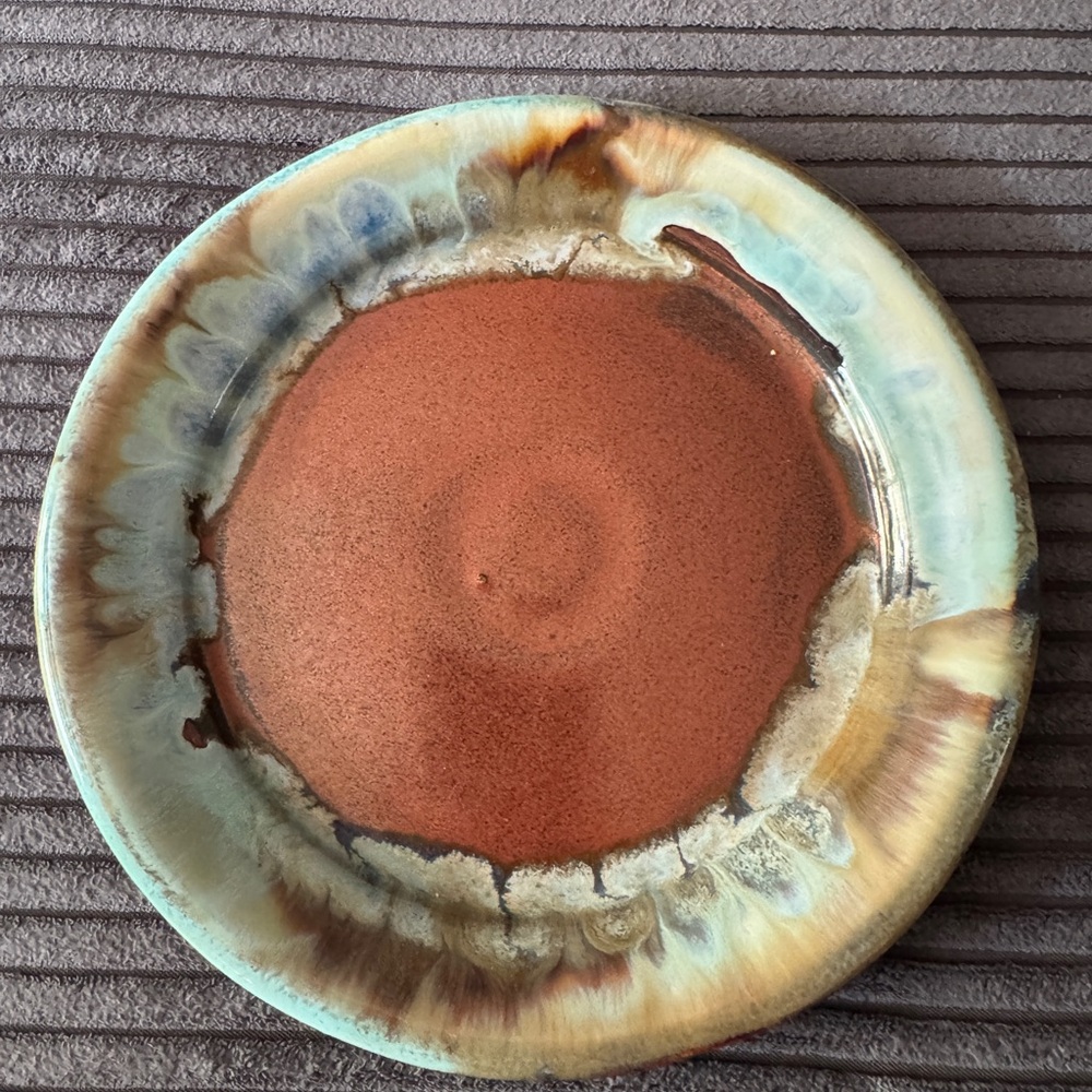 Handcrafted Ceramic Plate and Mug set with Earthy Tones - Picture 2 of 8